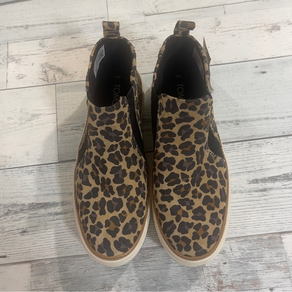 New Toms Bryce Mid Top Suede Sneaker Tan Leopard Animal Print Slip On Wo… - Picture 2 of 9